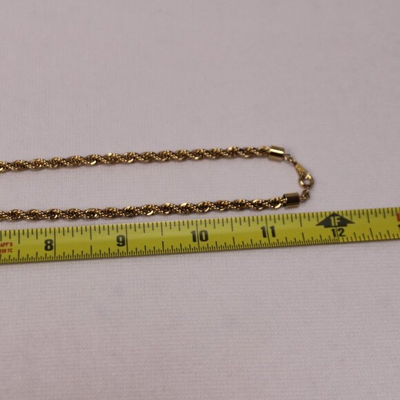 Lola Leoni Floral Crystal Pendant - Picture 6 of 9